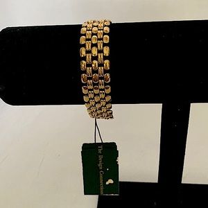 Golden weaved bracelet. Beautiful!